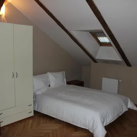 Club Hotel
