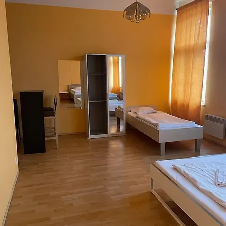 Club Hotel