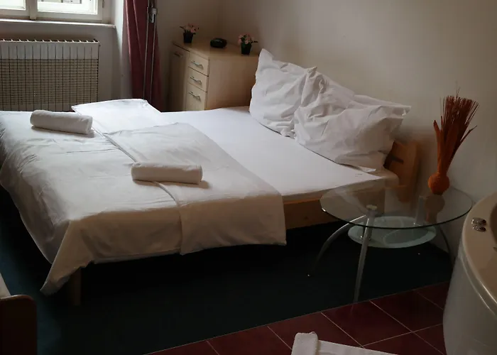Club Hotel