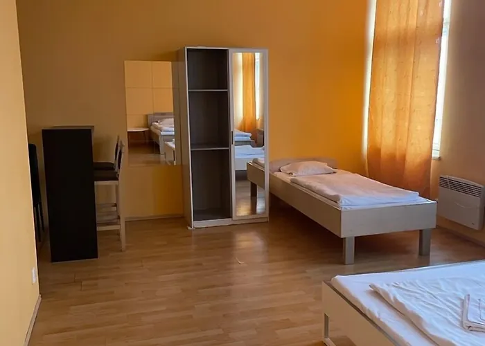 Club Hotel